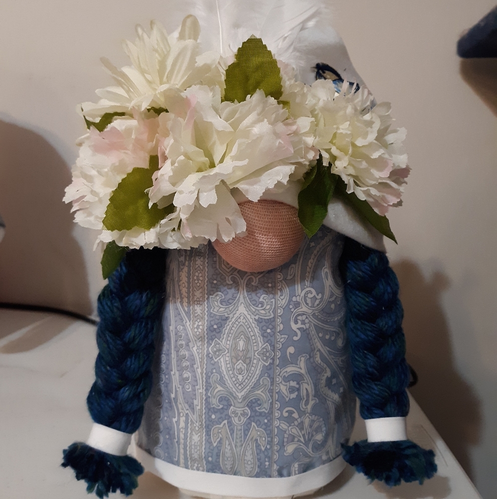 Handmade Gnomes - Picture 2 of 3